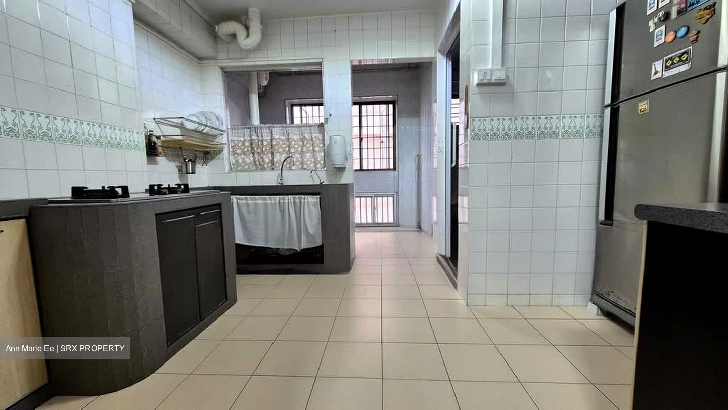Blk 555 Choa Chu Kang North 6 (Choa Chu Kang), HDB Executive #575221631